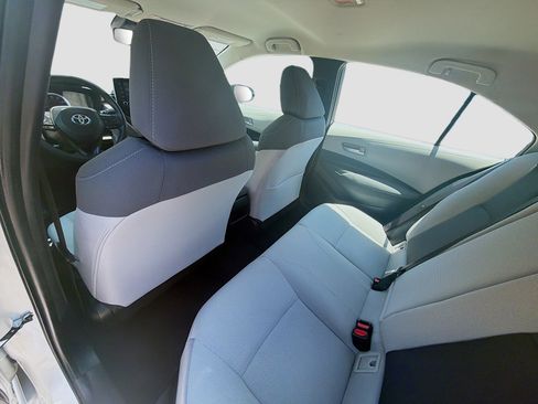 Used 2021 Toyota Corolla LE FWD image 23
