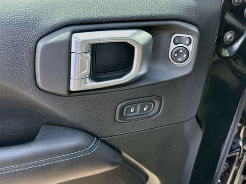 Used 2023 Jeep Wrangler Unlimited Rubicon 4xe AWD/4WD image 19