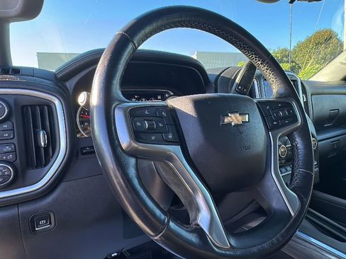 Used 2022 Chevrolet Silverado 2500 LTZ w/ LTZ Premium Package image 13