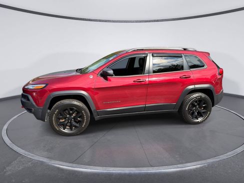 Used 2017 Jeep Cherokee Trailhawk AWD/4WD image 2