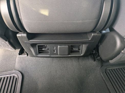 Used 2024 GMC Sierra 1500 Elevation image 15