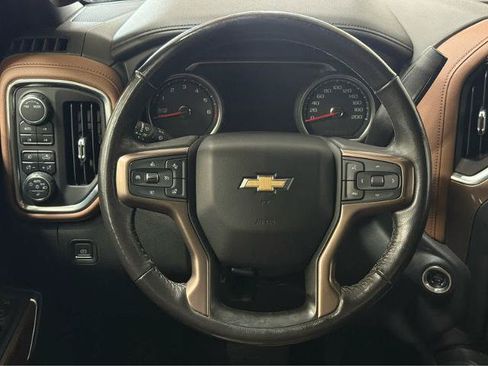 Used 2020 Chevrolet Silverado 1500 High Country w/ Technology Package AWD/4WD image 18
