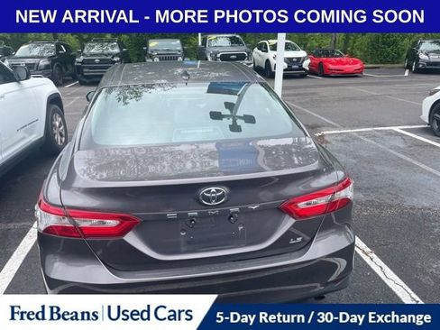 Used 2020 Toyota Camry LE FWD image 6