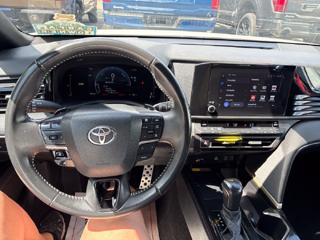 Used 2025 Toyota Camry SE FWD image 10