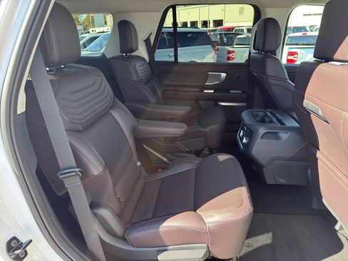 New 2025 Ford Expedition Platinum w/ Platinum Ultimate Package image 14