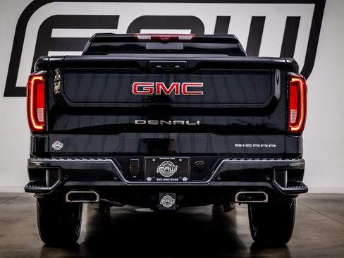 Used 2025 GMC Sierra 1500 Denali w/ Denali Reserve Package AWD/4WD image 10