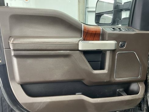 Used 2022 Ford F250 King Ranch w/ King Ranch Ultimate Package image 13