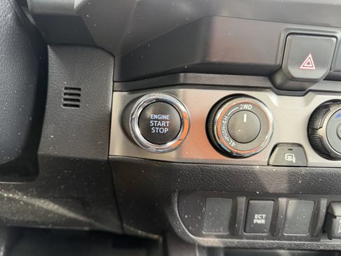 Used 2023 Toyota Tacoma SR5 w/ SX Package image 21