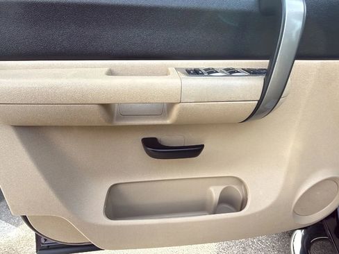 Used 2008 GMC Sierra 1500 SLE w/ South Central Value Package image 18