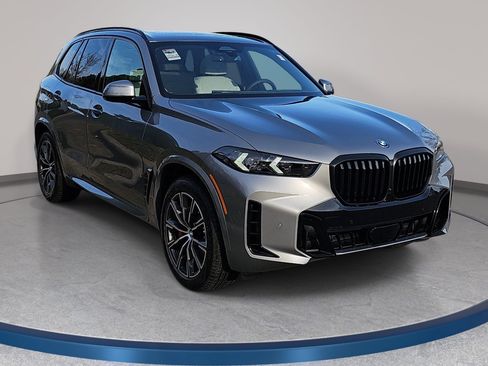 New 2026 BMW X5 xDrive50e w/ M Sport Package AWD/4WD image 3