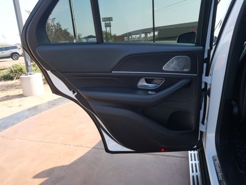 Used 2023 Mercedes-Benz GLE 350 4MATIC image 9