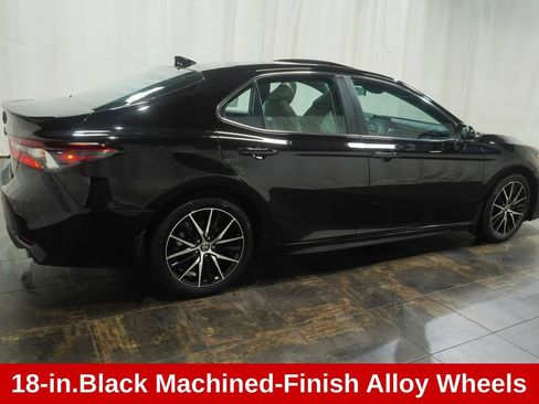 Used 2024 Toyota Camry SE w/ Cold Weather Package AWD/4WD image 4