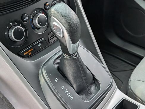 Used 2015 Ford Escape SE FWD image 7