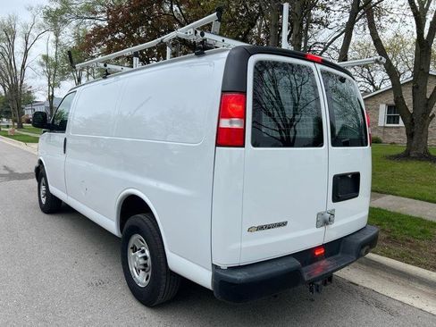 Used 2021 Chevrolet Express 2500 w/ Driver Convenience Package RWD image 7