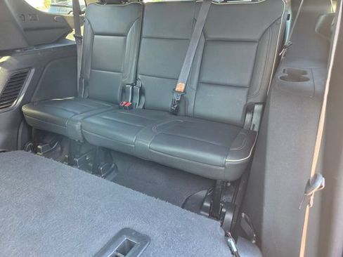 Used 2023 GMC Yukon SLT RWD image 10