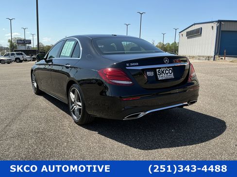 Used 2019 Mercedes-Benz E 300 image 3
