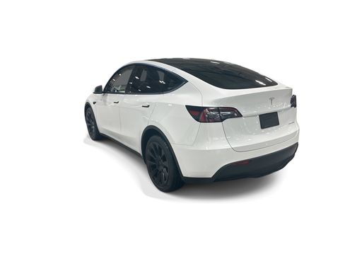 Certified 2023 Tesla Model Y Long Range AWD/4WD image 4