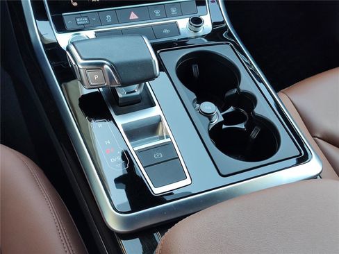 Used 2023 Audi Q7 3.0T Premium image 21