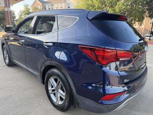 Used 2017 Hyundai Santa Fe Sport w/ 2.4L Tech Package 04 FWD image 5