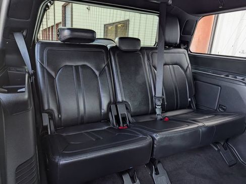 Used 2019 Ford Expedition Limited w/ Equipment Group 302A RWD image 30