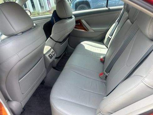 Used 2011 Toyota Camry XLE w/ XLE Extra-Value Pkg #2 FWD image 4