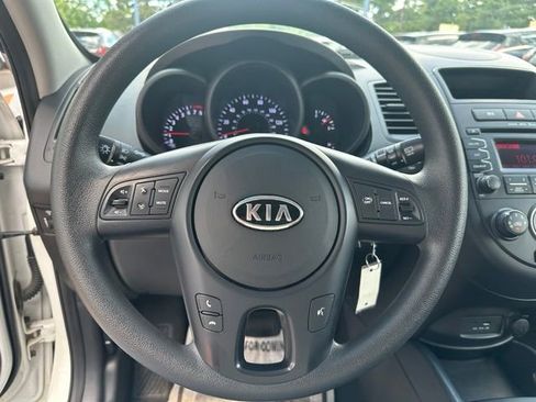 Used 2012 Kia Soul FWD image 15