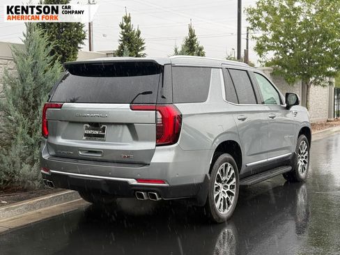 Used 2025 GMC Yukon Denali w/ Advanced Technology Package AWD/4WD image 9