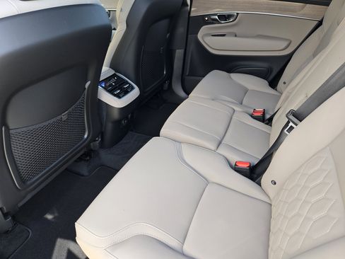 New 2026 Volvo XC90 B6 Plus w/ Protection Package Premier image 34