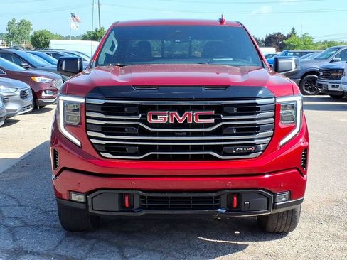 Used 2025 GMC Sierra 1500 AT4 w/ AT4 Premium Package AWD/4WD image 8