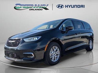 Used 2023 Chrysler Pacifica Touring-L