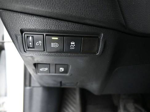 Used 2023 Toyota Corolla Cross XSE w/ Convenience Package image 25