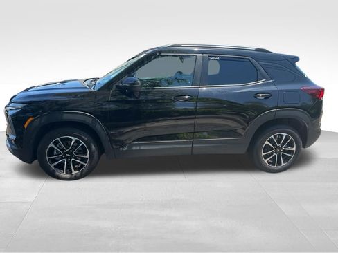 Used 2025 Chevrolet TrailBlazer LT FWD image 4