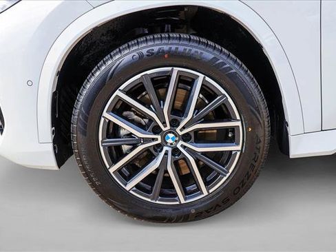 Used 2026 BMW X1 xDrive28i AWD/4WD image 9