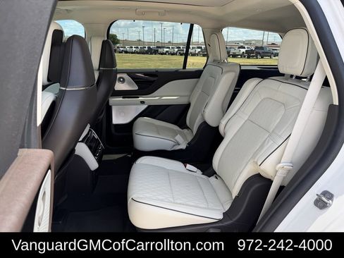 Used 2024 Lincoln Aviator Black Label w/ Dynamic Handling Package AWD/4WD image 31