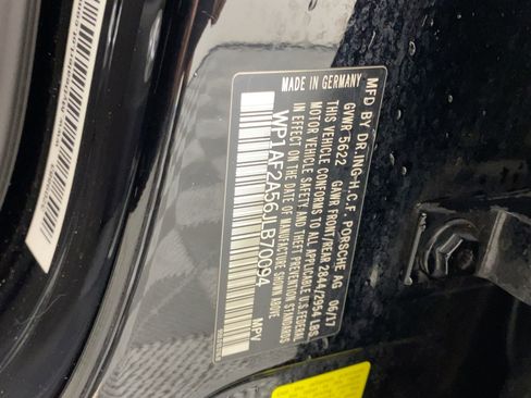 Used 2018 Porsche Macan Turbo w/ Premium Package Plus image 20