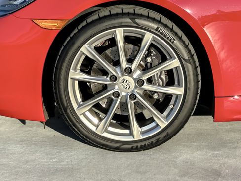 Used 2018 Porsche 718 Cayman image 21