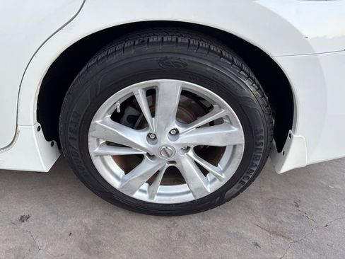 Used 2013 Nissan Altima 2.5 SV image 9