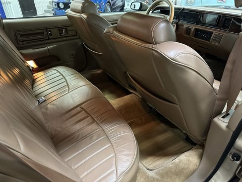 Used 1993 Buick Roadmaster Estate image 36