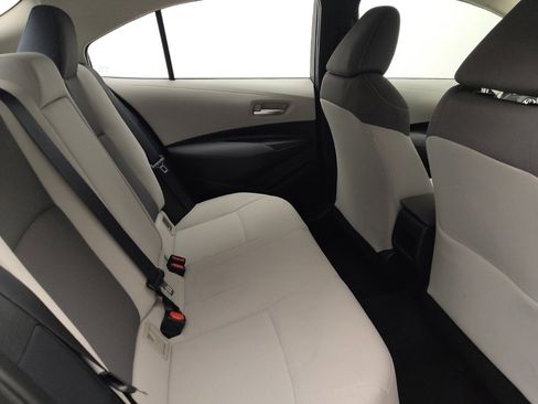 Used 2021 Toyota Corolla LE FWD image 19