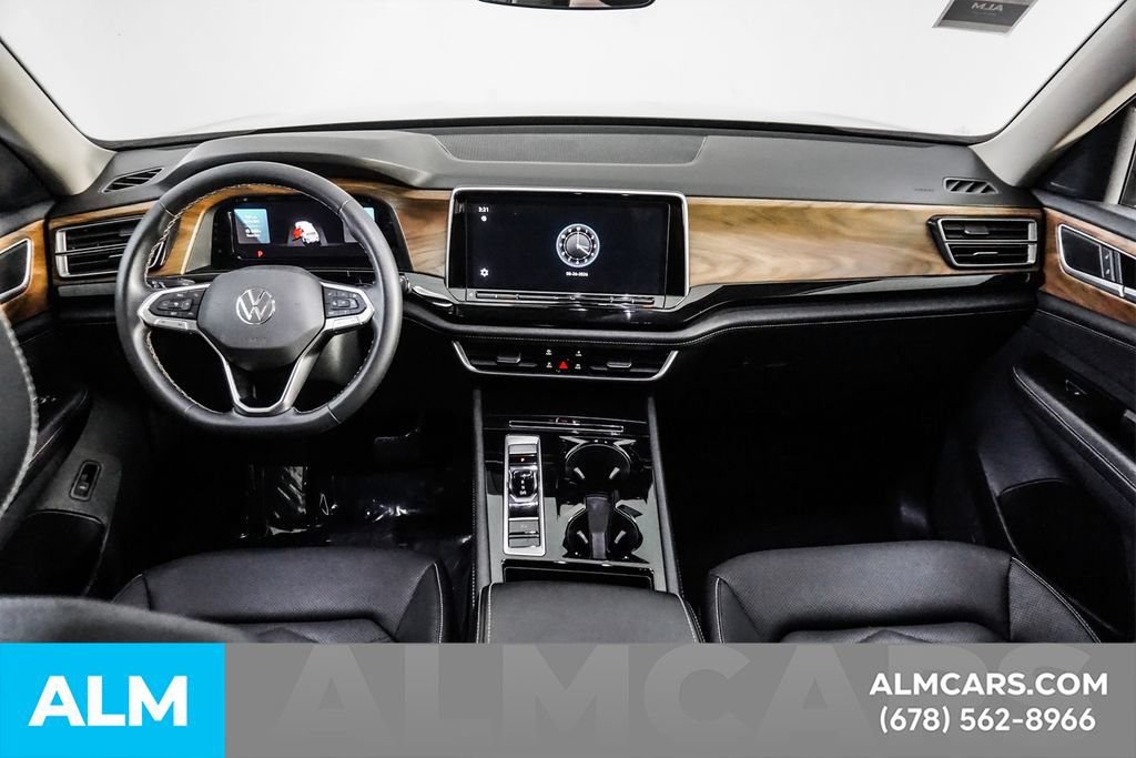 Used 2025 Volkswagen Atlas SE FWD image 24