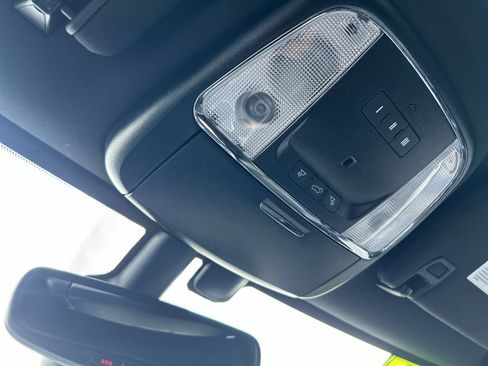 Used 2020 Jeep Grand Cherokee Altitude image 28