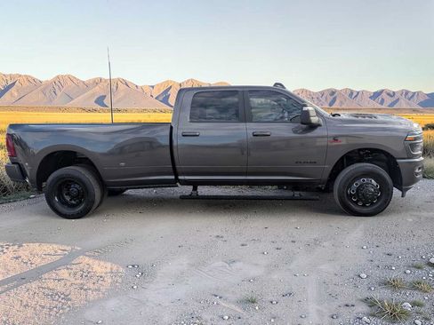 Used 2026 RAM 3500 Laramie AWD/4WD image 7