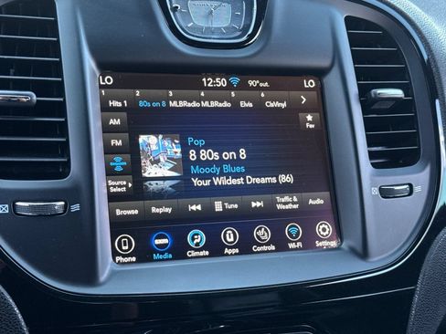 Used 2018 Chrysler 300 S AWD/4WD image 24