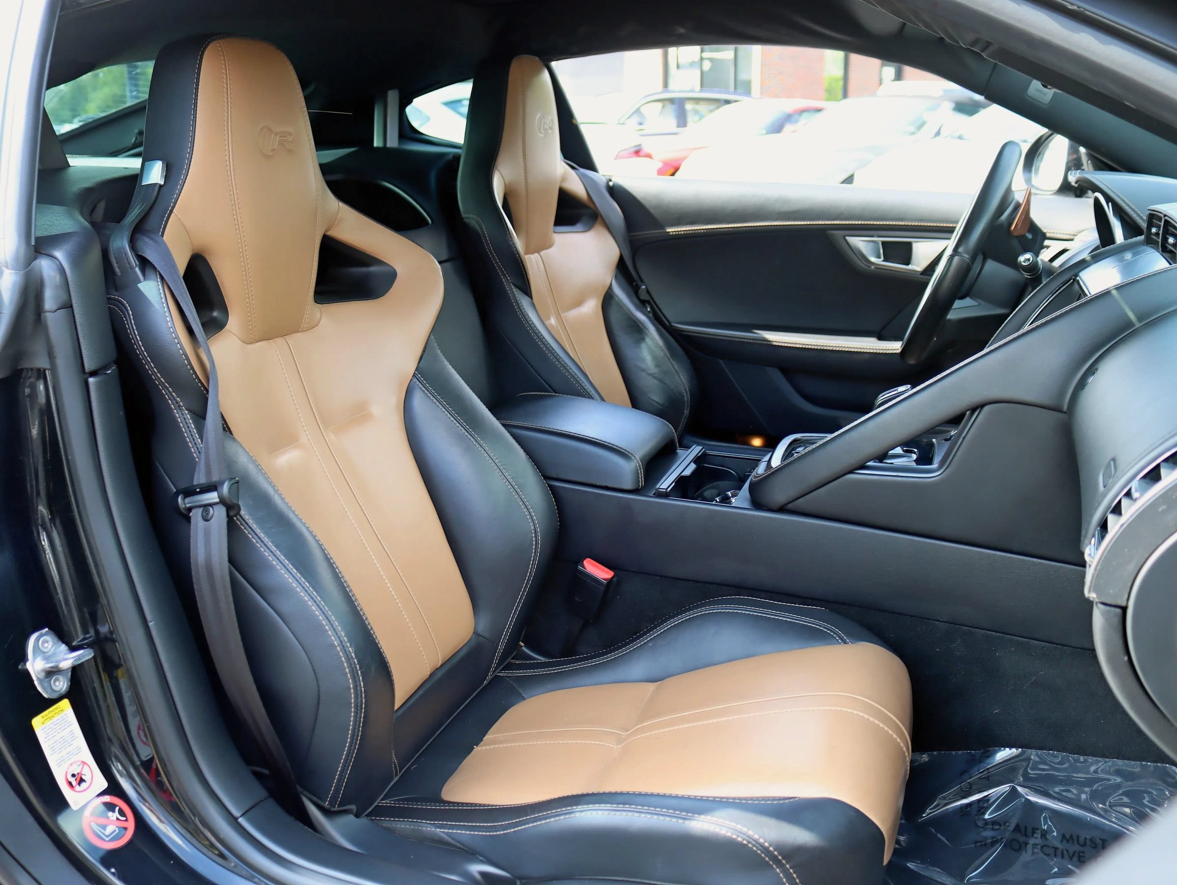 Used 2015 Jaguar F-TYPE R RWD image 27