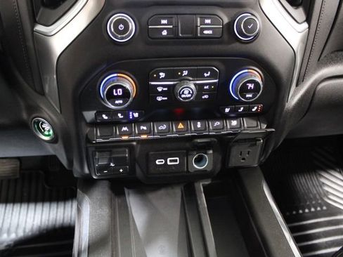 Certified 2022 Chevrolet Silverado 1500 LTZ w/ Technology Package image 36