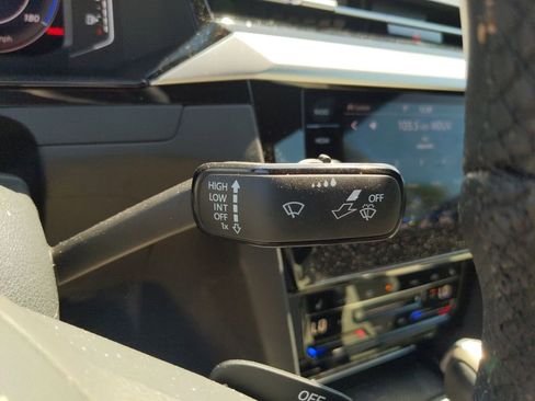 Used 2022 Volkswagen Arteon SE image 29