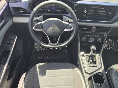 Certified 2023 Volkswagen Taos SE w/ Black Wheel Package FWD image 14