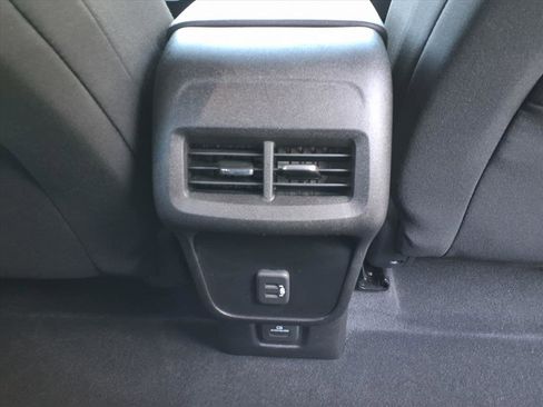 Used 2019 Chevrolet Equinox LT w/ Sun & Navigation Package image 13