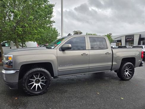 Used 2017 Chevrolet Silverado 1500 LT w/ All Star Edition image 7