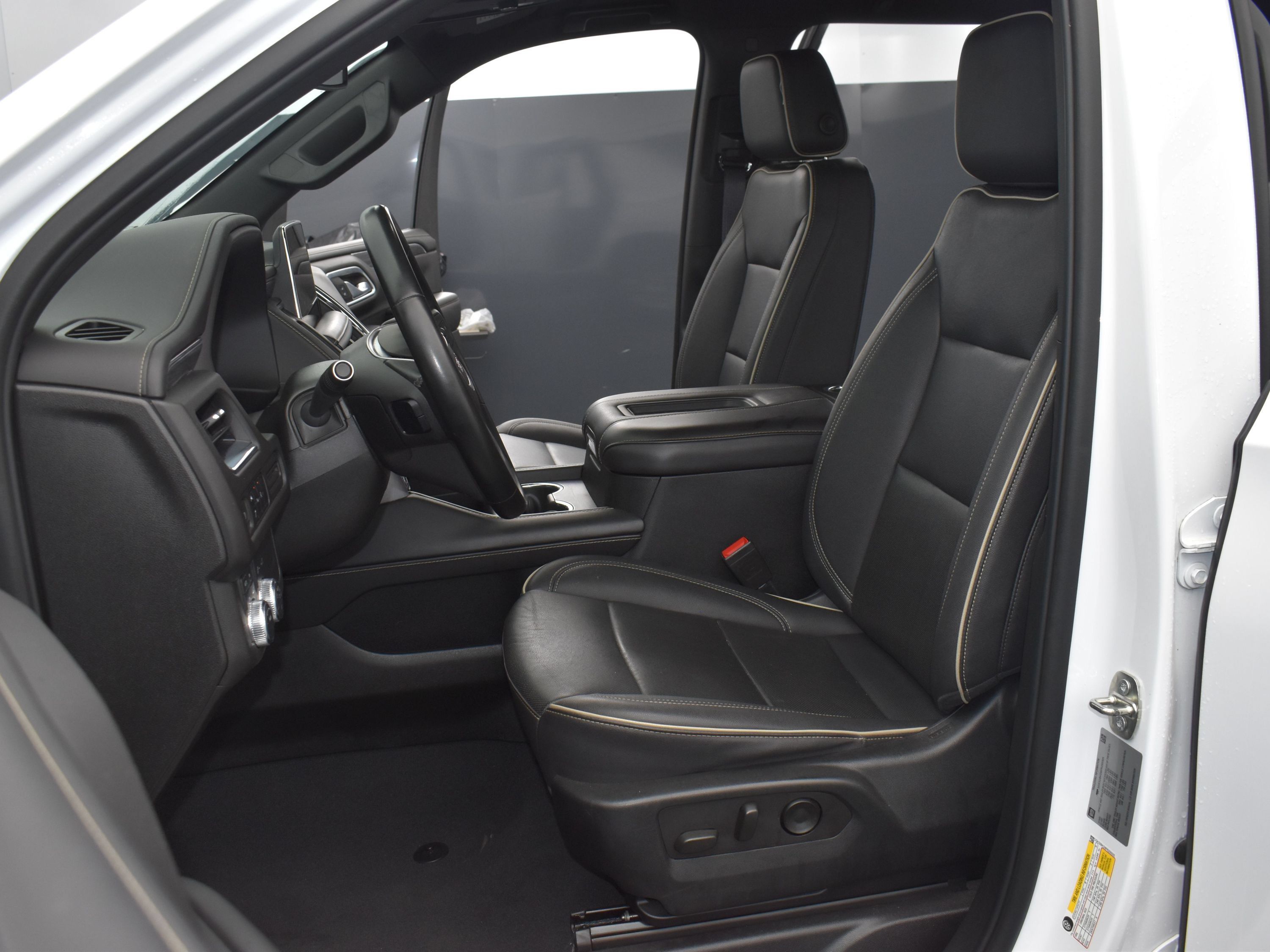 Used 2023 GMC Yukon SLT AWD/4WD image 23